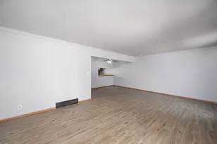 7841 N 60th St, Milwaukee, WI 53223 - Photo 10