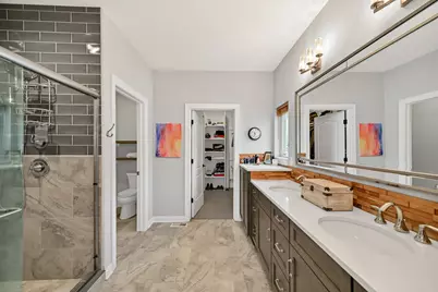 18420  Milwaukee Ave, Brookfield, WI 53045 - Photo 14