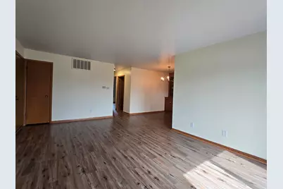 2411  Cross Creek Dr #C, Sheboygan, WI 53081 - Photo 8