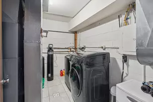 12975 N Colony Dr, Mequon, WI 53097 - Photo 6