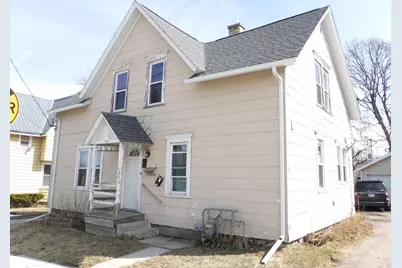 909 S 21st St, Manitowoc, WI 54220 - Photo 1