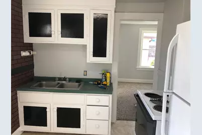 909 S 21st St, Manitowoc, WI 54220 - Photo 4