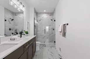 W251N2371 Valleyview Cir, Pewaukee, WI 53072 - Photo 18