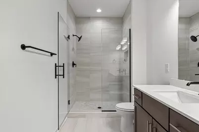 W251N2399  Valleyview Cir, Pewaukee, WI 53072 - Photo 14