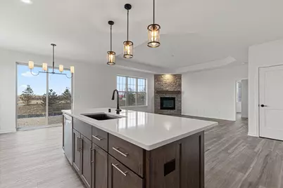 W251N2399  Valleyview Cir, Pewaukee, WI 53072 - Photo 4