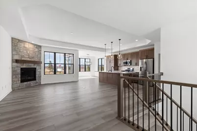 W251N2413  Valleyview Cir, Pewaukee, WI 53072 - Photo 10