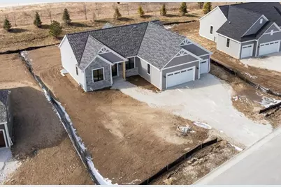 W251N2413  Valleyview Cir, Pewaukee, WI 53072 - Photo 26