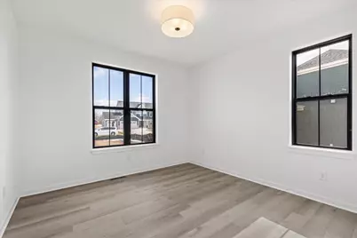 W251N2413  Valleyview Cir, Pewaukee, WI 53072 - Photo 18