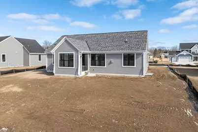 W251N2413  Valleyview Cir, Pewaukee, WI 53072 - Photo 24