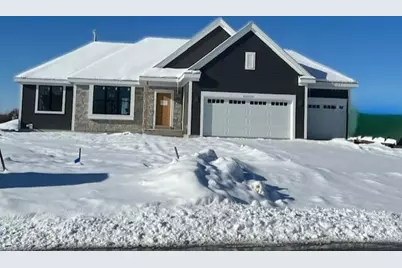 W251N2437  Valleyview Cir, Pewaukee, WI 53072 - Photo 1