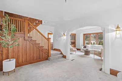 4109 S Whitnall Ave, Milwaukee, WI 53207 - Photo 10