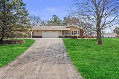 W312S950  Wildwood Trl, Delafield, WI 53183 - Photo 2