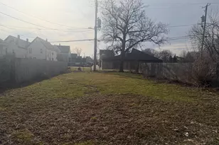 2215 N Dr William Finlayson St, Milwaukee, WI 53212 - Photo 4