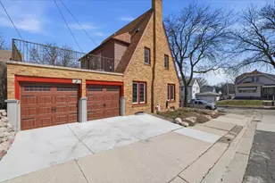 3113 S Pennsylvania Ave, Milwaukee, WI 53207 - Photo 2