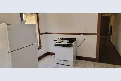 2020 W Hopkins St, Milwaukee, WI 53206 - Photo 4