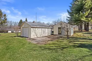 N9056 E Miramar Dr, East Troy, WI 53120 - Photo 28