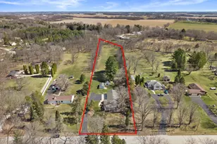 N9056 E Miramar Dr, East Troy, WI 53120 - Photo 4