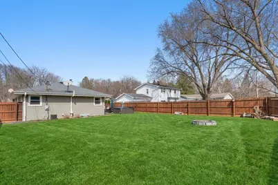 11925 W Lynx Ave, Milwaukee, WI 53225 - Photo 32