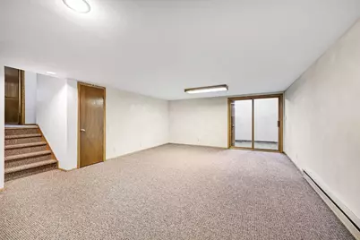 16285 W Mayflower Dr, New Berlin, WI 53151 - Photo 22