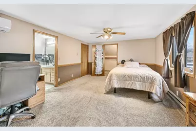 16285 W Mayflower Dr, New Berlin, WI 53151 - Photo 16