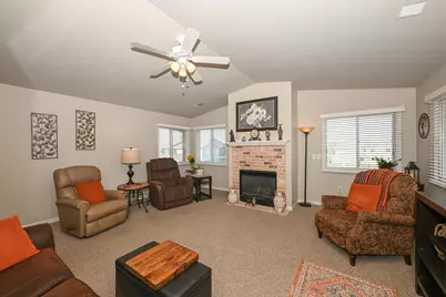 1111 N Sunnyslope Dr #201, Racine, WI 53406 - Photo 22