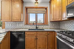 10861 35th Ave, Pleasant Prairie, WI 53158 - Photo 4