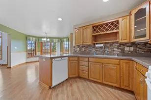 26311 Dukleth Dr, Racine, WI 53185 - Photo 10