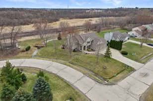 26311 Dukleth Dr, Racine, WI 53185 - Photo 6