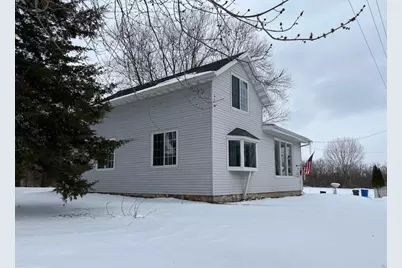 1304  Boomer St, Watertown, WI 53094 - Photo 4