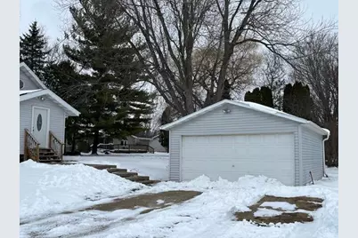 1304  Boomer St, Watertown, WI 53094 - Photo 2