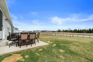 W218N16022 Tiger Lily Dr, Jackson, WI 53037 - Photo 28