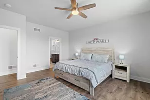 W218N16022 Tiger Lily Dr, Jackson, WI 53037 - Photo 16