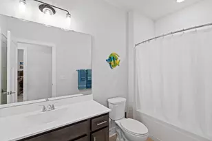 W218N16022 Tiger Lily Dr, Jackson, WI 53037 - Photo 20