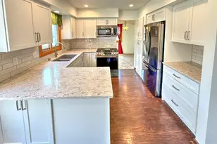 W153N11514 Potomac Cir, Germantown, WI 53022 - Photo 8