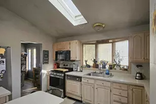 5039 Cynthia Ln, Racine, WI 53406 - Photo 8