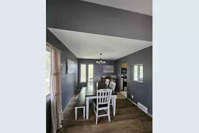 5039  Cynthia Ln, Racine, WI 53406 - Photo 4