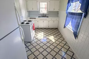 900 E Holt Ave, Milwaukee, WI 53207 - Photo 4