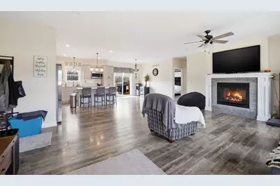 N7037  Hillside Ct, Richmond, WI 53115 - Photo 8