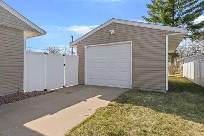 1220  Green St, Onalaska, WI 54650 - Photo 16