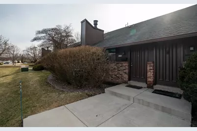 5190  Woodbridge Ln, Greenfield, WI 53221 - Photo 1