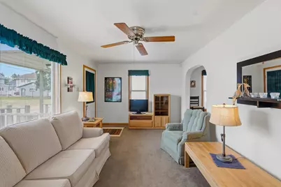 453  Alley St, Mayville, WI 53050 - Photo 4