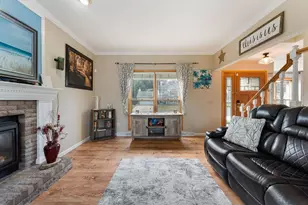 1320 Montclair Pl, Fort Atkinson, WI 53538 - Photo 2