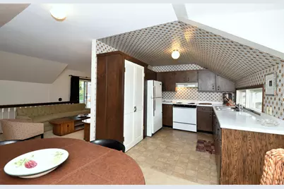 661 S Lake Shore Dr, Lake Geneva, WI 53147 - Photo 14