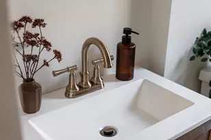 860 W La Salle Ave, Glendale, WI 53209 - Photo 14