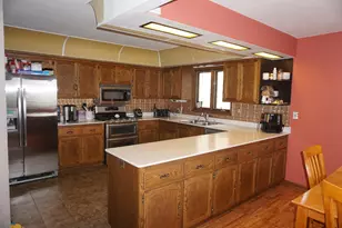 W183S7682 Kingston Dr, Muskego, WI 53150 - Photo 8