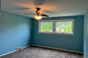 8551 North Point Dr, Fox Point, WI 53217 - Photo 12