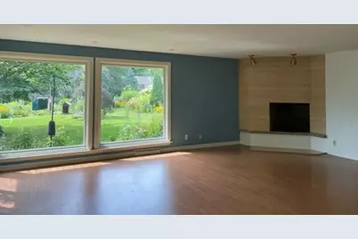 8551 N Point Dr, Fox Point, WI 53217 - Photo 6