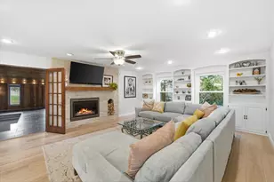 10270 N Range Line Ct, Mequon, WI 53092 - Photo 12