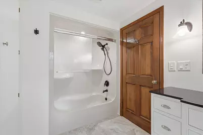 10270 N Range Line Ct, Mequon, WI 53092 - Photo 30