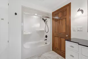 10270 N Range Line Ct, Mequon, WI 53092 - Photo 30